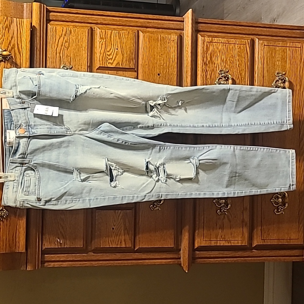 Lane bryant signature fit skinny mid rise jeans. Size 16.